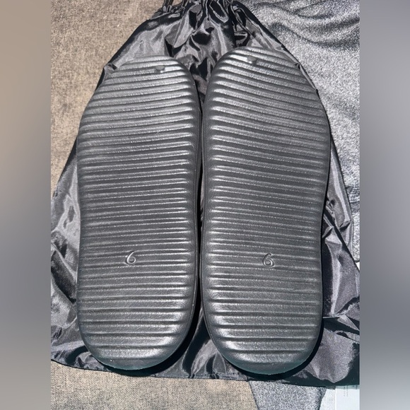 *PRICE OBO* BNWT- YZY SL-01 - Picture 3 of 7